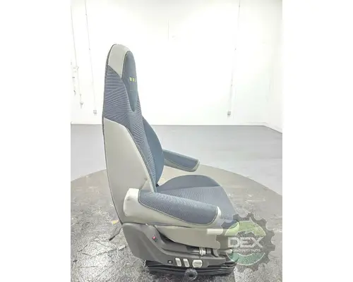 VOLVO VNL840 Seat, Front