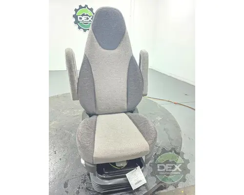 VOLVO VNL840 Seat, Front