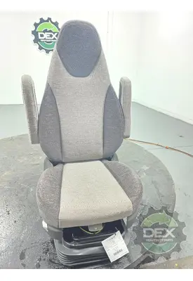 VOLVO VNL840 Seat, Front