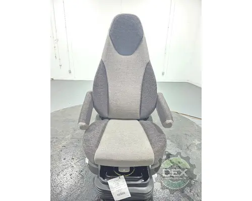 VOLVO VNL840 Seat, Front