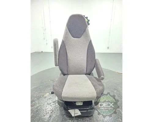 VOLVO VNL840 Seat, Front