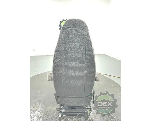 VOLVO VNL840 Seat, Front