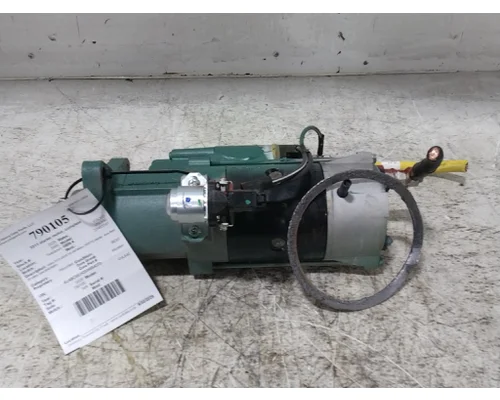 VOLVO VNL840 Starter Motor