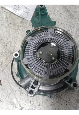 VOLVO VNL840 Water Pump
