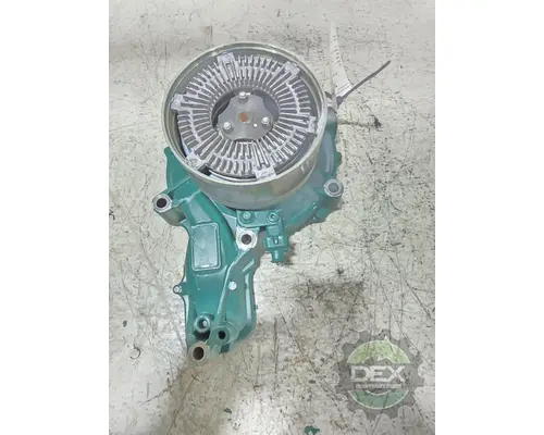 VOLVO VNL840 Water Pump