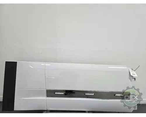 VOLVO VNL860 1644 bulb socket