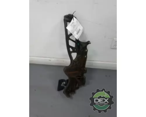 VOLVO VNL860 2618 radiator mounting