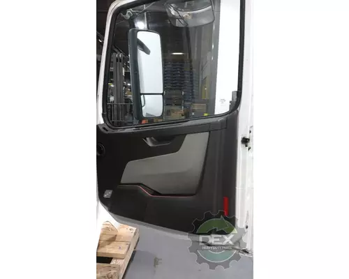 VOLVO VNL860 8102 cab, complete