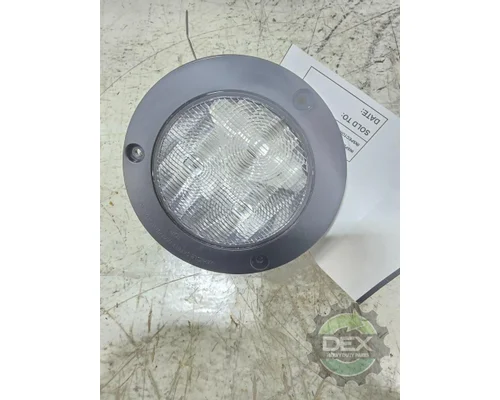 VOLVO VNL860 Backup Lamp