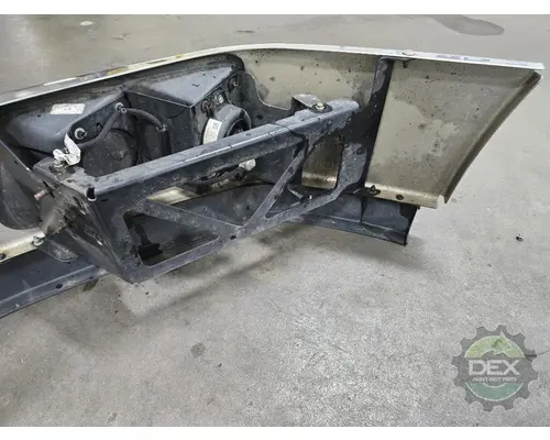 VOLVO VNL860 Bumper Assembly, Front