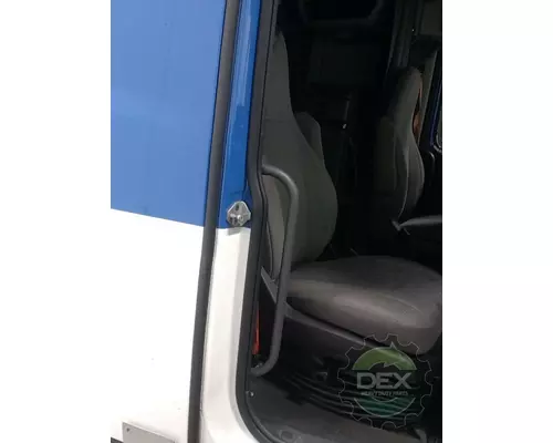 VOLVO VNL860 Cab