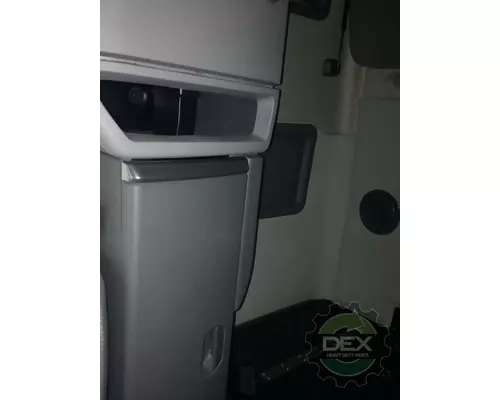 VOLVO VNL860 Cab