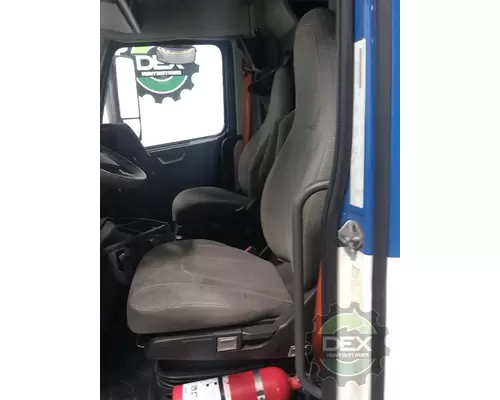 VOLVO VNL860 Cab