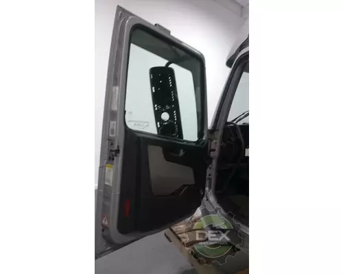 VOLVO VNL860 Cab