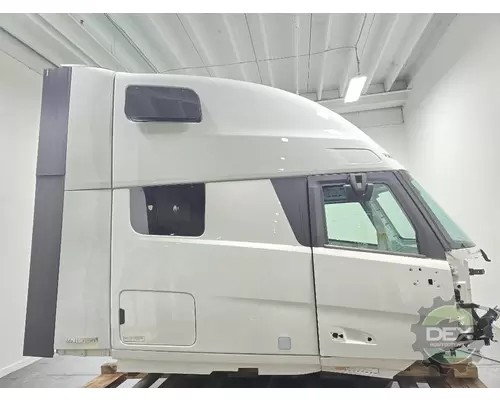 VOLVO VNL860 Cab