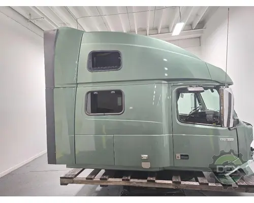 VOLVO VNL860 Cab