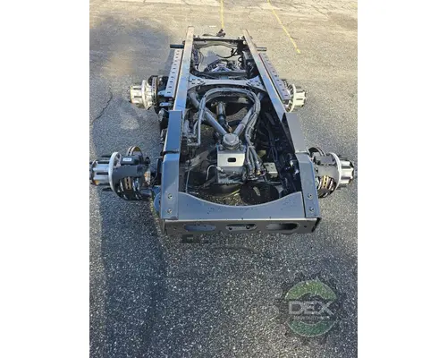 VOLVO VNL860 Cutoff Assembly (Housings & Suspension Only)