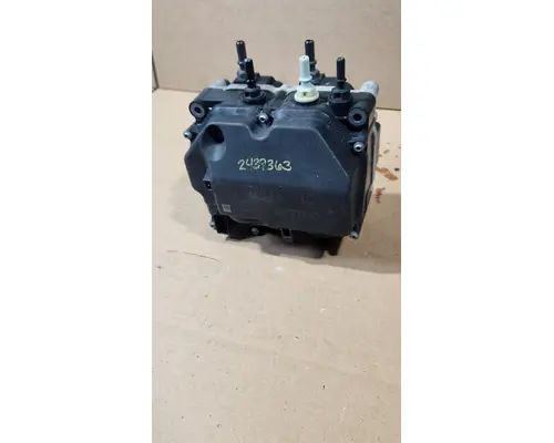 VOLVO VNL860 DEF Pump