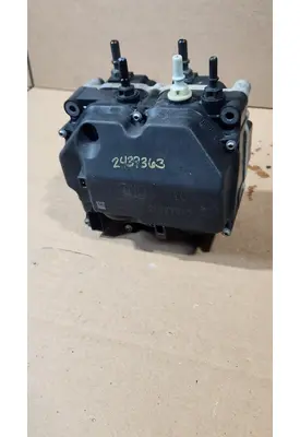 VOLVO VNL860 DEF Pump