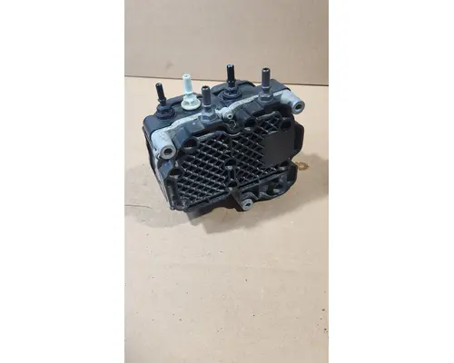 VOLVO VNL860 DEF Pump
