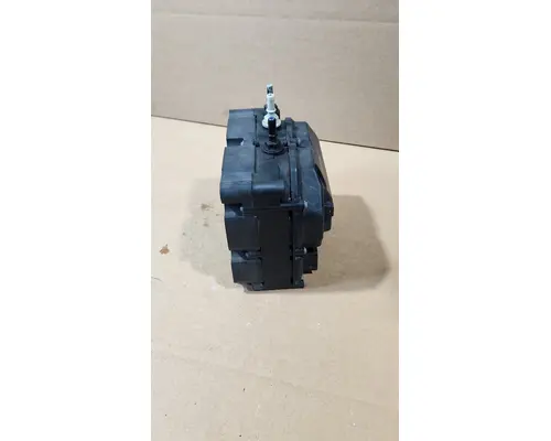 VOLVO VNL860 DEF Pump
