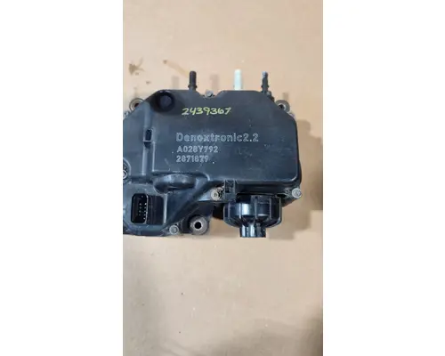 VOLVO VNL860 DEF Pump