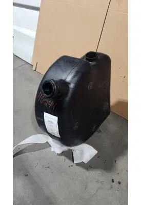 VOLVO VNL860 DEF Tank