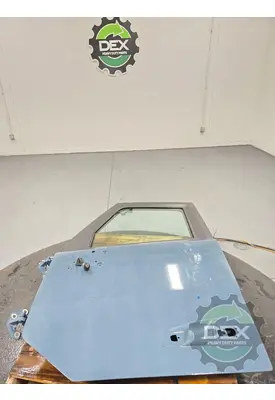 VOLVO VNL860 Door Assembly, Front