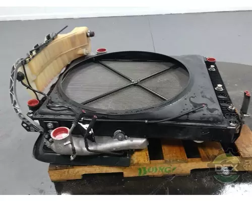 VOLVO VNL860 Radiator