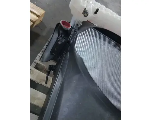 VOLVO VNL860 Radiator