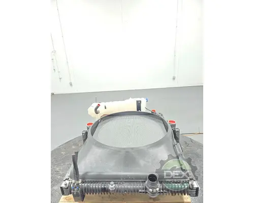 VOLVO VNL860 Radiator