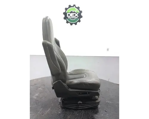 VOLVO VNL860 Seat, Front