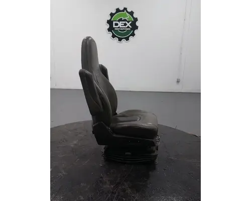 VOLVO VNL860 Seat, Front