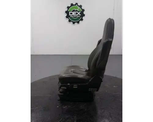 VOLVO VNL860 Seat, Front