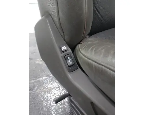 VOLVO VNL860 Seat, Front