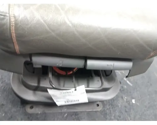 VOLVO VNL860 Seat, Front