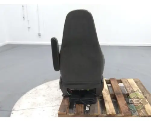 VOLVO VNL860 Seat, Front