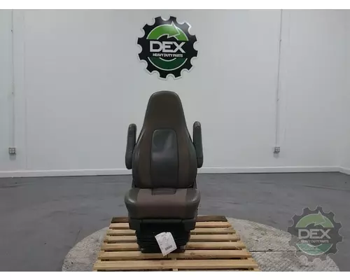 VOLVO VNL860 Seat, Front