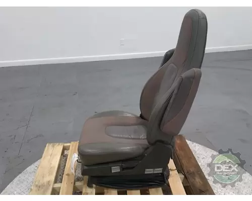 VOLVO VNL860 Seat, Front