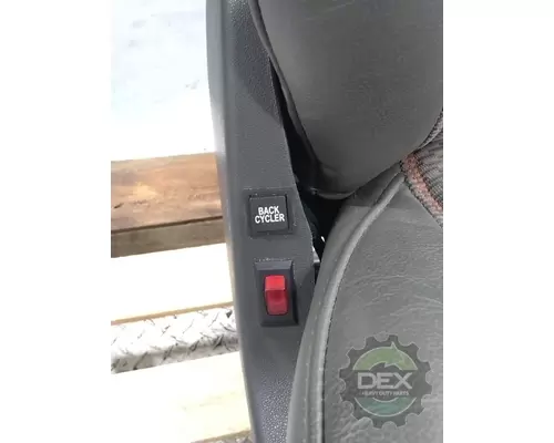 VOLVO VNL860 Seat, Front