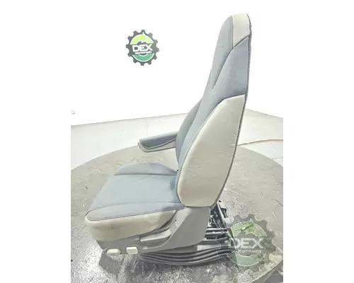 VOLVO VNL860 Seat, Front