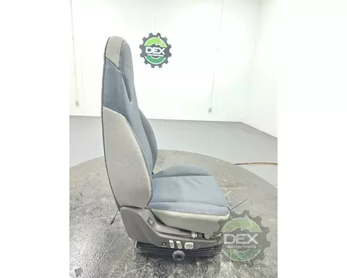 VOLVO VNL860 Seat, Front
