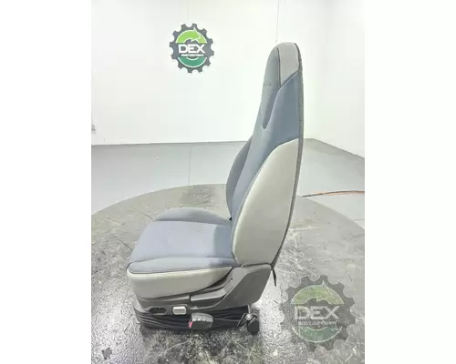 VOLVO VNL860 Seat, Front