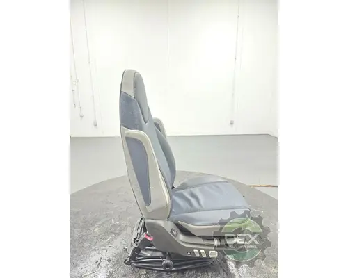 VOLVO VNL860 Seat, Front