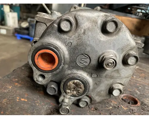 VOLVO VNL AC Compressor