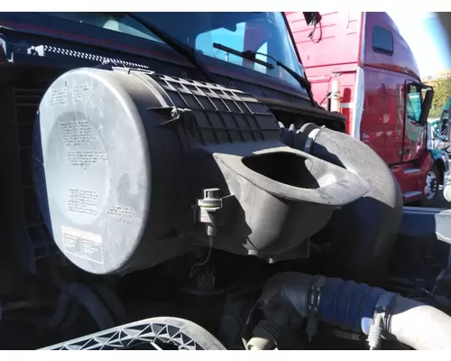 VOLVO VNL AIR CLEANER