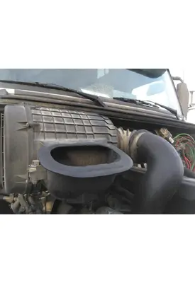 VOLVO VNL AIR CLEANER