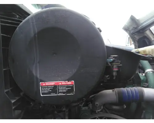 VOLVO VNL AIR CLEANER