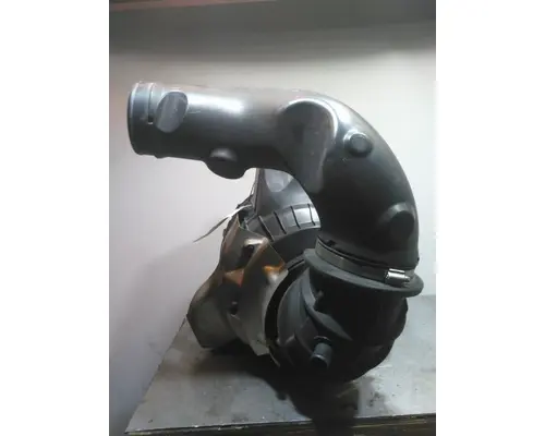 VOLVO VNL AIR CLEANER