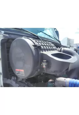 VOLVO VNL AIR CLEANER